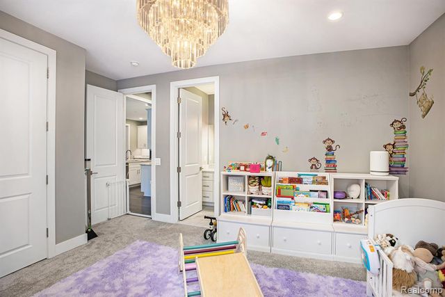 5888 Wyndam Lane, Brighton, MI 48116