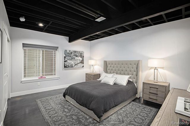 5888 Wyndam Lane, Brighton, MI 48116