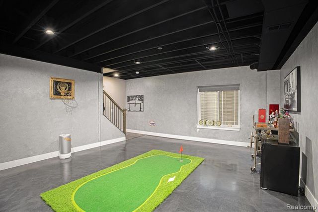 5888 Wyndam Lane, Brighton, MI 48116