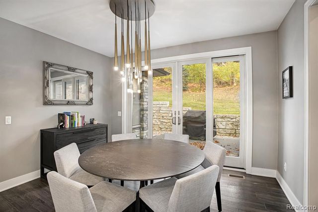 5888 Wyndam Lane, Brighton, MI 48116