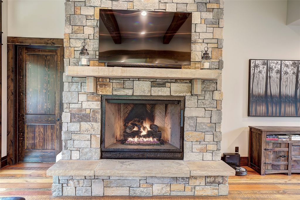 1064 Whitefish Village Drive, Whitefish, MT 59937 photo 6