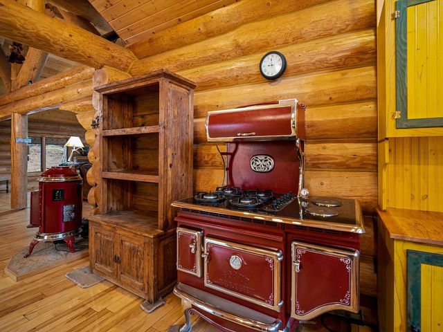 5720 Blue Mountain Dr, Grizzly Flats, CA 95636