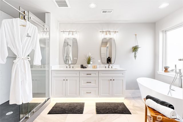 9077 Sea Mist Lane, Blaine, WA 98230