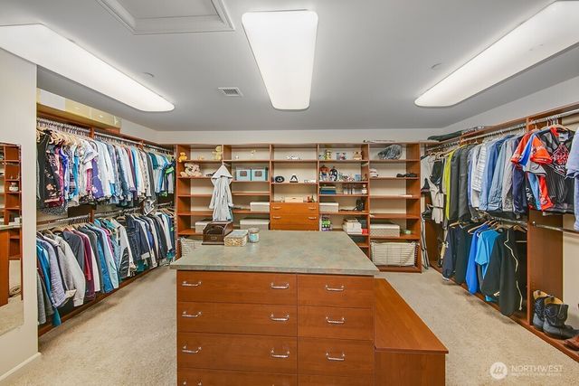 11211 Wachusett Road, Woodway, WA 98020