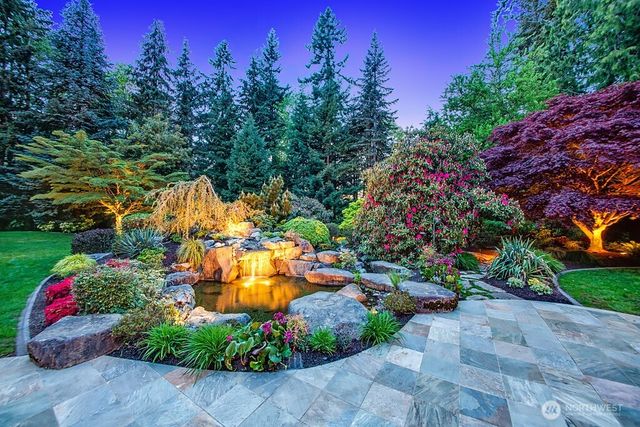 11211 Wachusett Road, Woodway, WA 98020