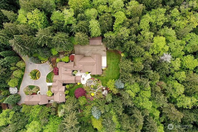 11211 Wachusett Road, Woodway, WA 98020