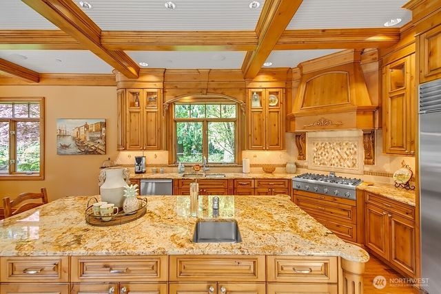 11211 Wachusett Road, Woodway, WA 98020