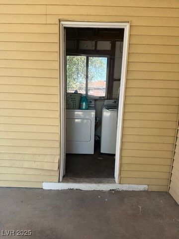 1643 E Street, Las Vegas, NV 89106