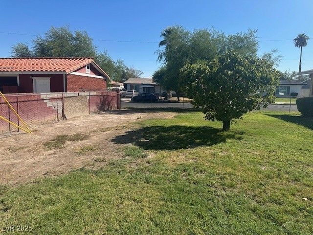 1643 E Street, Las Vegas, NV 89106