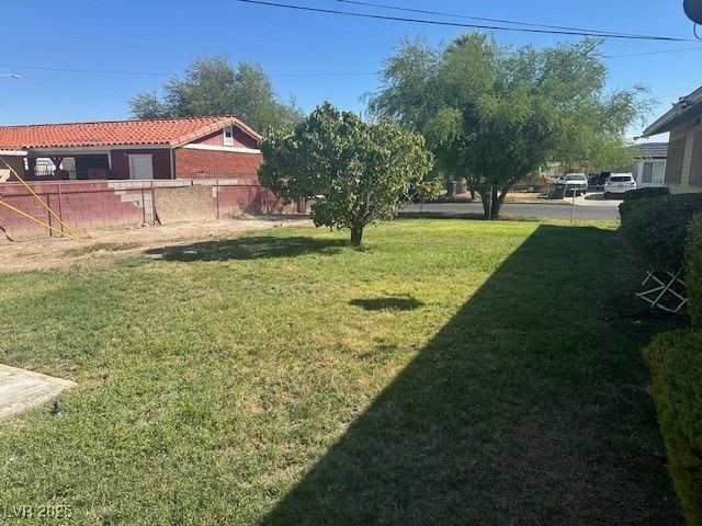 1643 E Street, Las Vegas, NV 89106