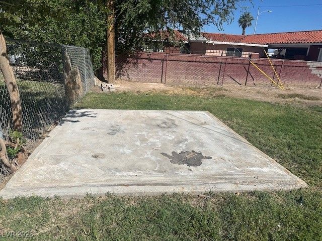 1643 E Street, Las Vegas, NV 89106