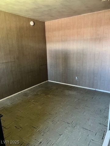 1643 E Street, Las Vegas, NV 89106