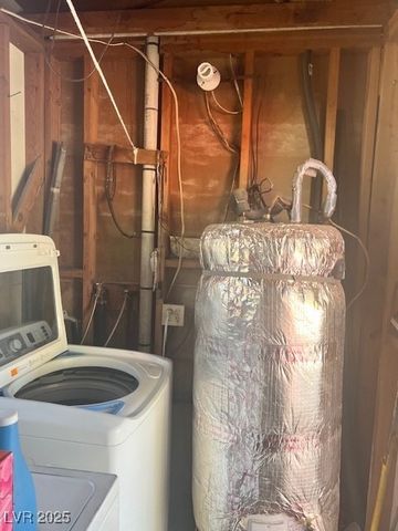 1643 E Street, Las Vegas, NV 89106