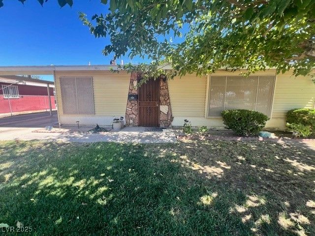 1643 E Street, Las Vegas, NV 89106