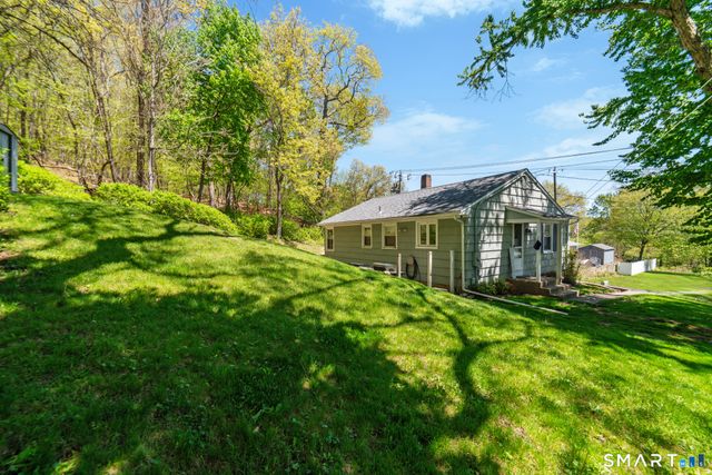 18 Shelton Street, Seymour, CT 06483