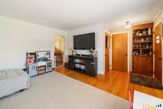 18 Shelton Street, Seymour, CT 06483