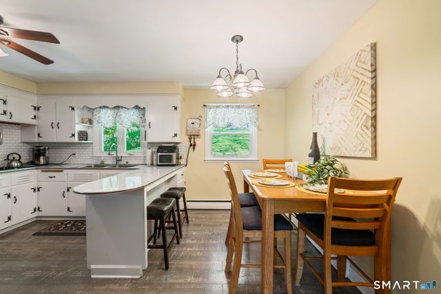 18 Shelton Street, Seymour, CT 06483