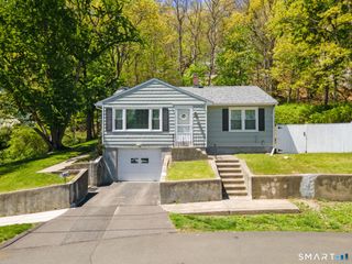 18 Shelton Street, Seymour, CT 06483