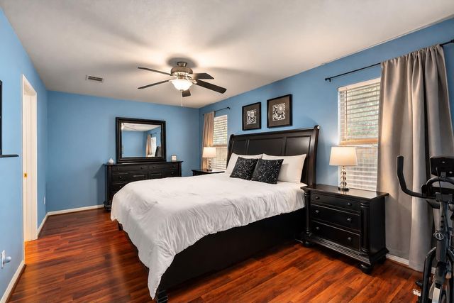 3923 Bonnie LN, Round Rock, TX 78665