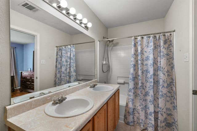 3923 Bonnie LN, Round Rock, TX 78665