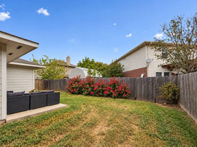3923 Bonnie LN, Round Rock, TX 78665