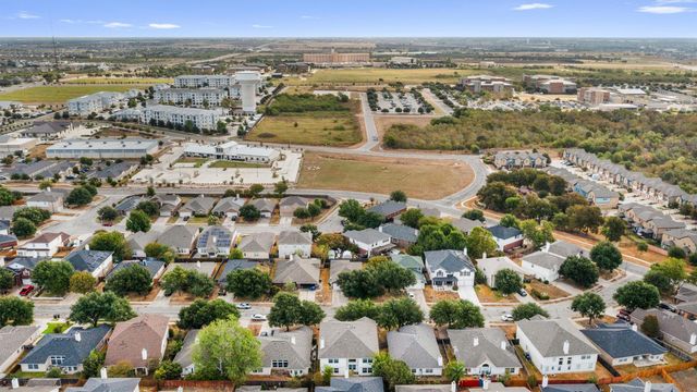3923 Bonnie LN, Round Rock, TX 78665