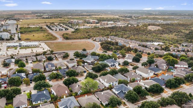 3923 Bonnie LN, Round Rock, TX 78665