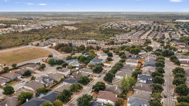 3923 Bonnie LN, Round Rock, TX 78665