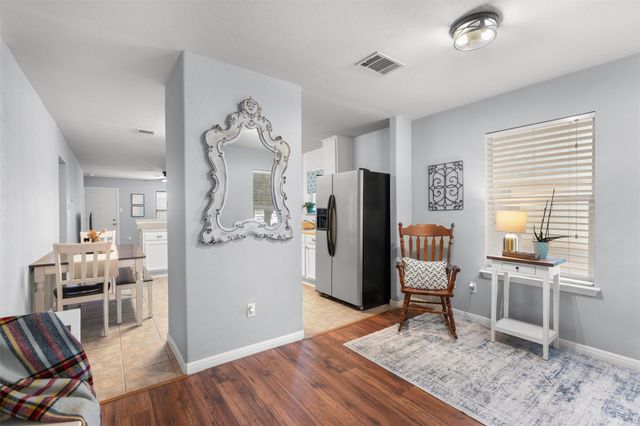 3923 Bonnie LN, Round Rock, TX 78665