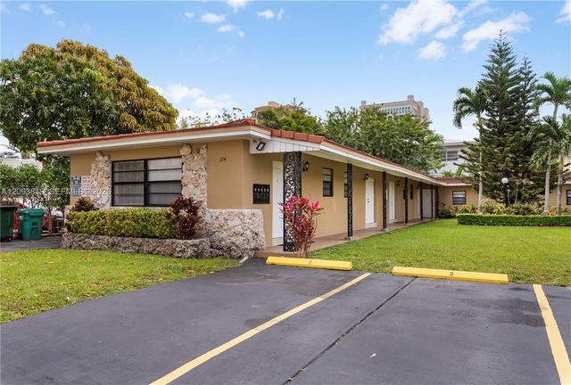 214 Salamanca Avenue 3, Coral Gables, FL 33134