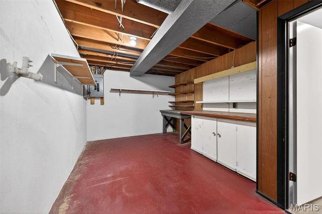 2903 Airport Road, Godfrey, IL 62035