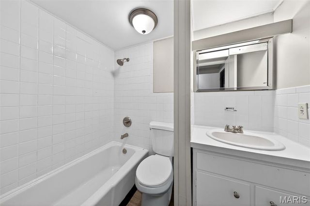 2903 Airport Road, Godfrey, IL 62035