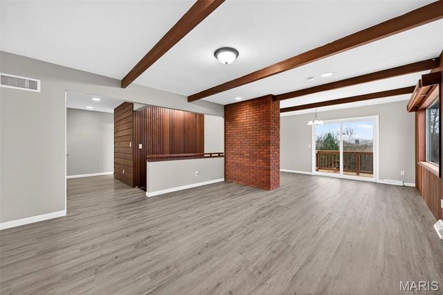 2903 Airport Road, Godfrey, IL 62035