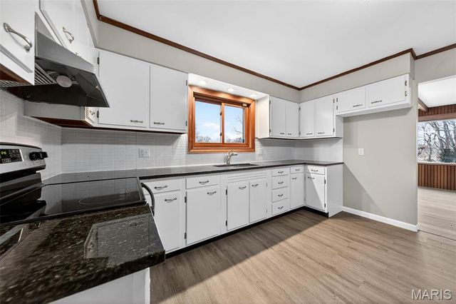 2903 Airport Road, Godfrey, IL 62035