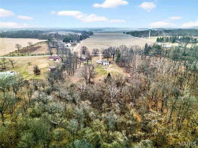 2903 Airport Road, Godfrey, IL 62035