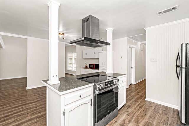 1555 Potwin Dr, Baton Rouge, LA 70810