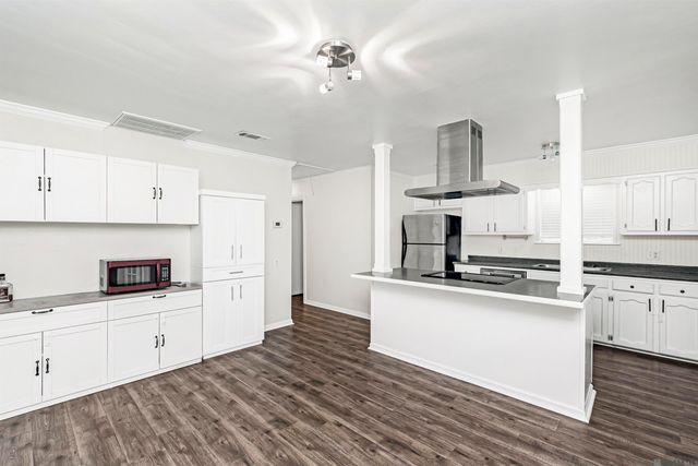 1555 Potwin Dr, Baton Rouge, LA 70810