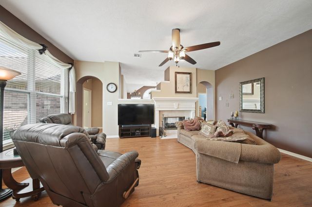 4203 Magnolia Lane, Sugar Land, TX 77478