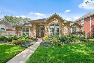 4203 Magnolia Lane, Sugar Land, TX 77478