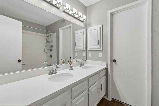 4236 Cuesta Drive, Irving, TX 75038