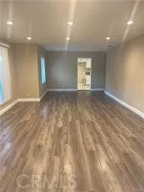 11145 Roscoe Boulevard, Sun Valley, CA 91352