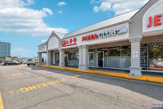 725 River Road, Edgewater, NJ 07020