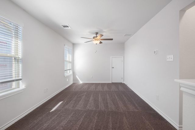 108 Leatherleaf DR, Buda, TX 78610