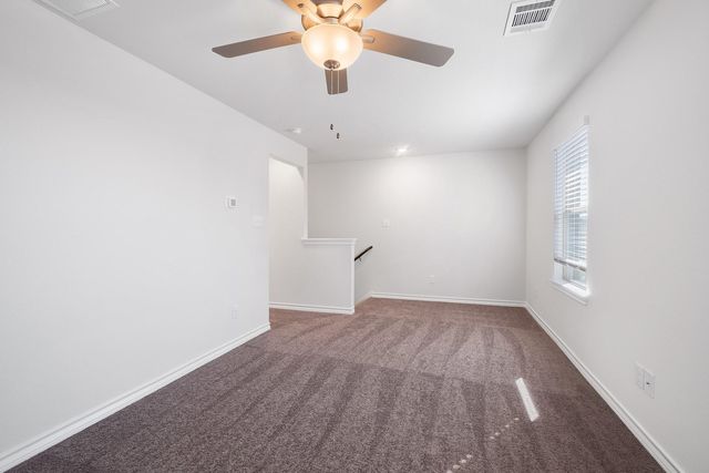 108 Leatherleaf DR, Buda, TX 78610