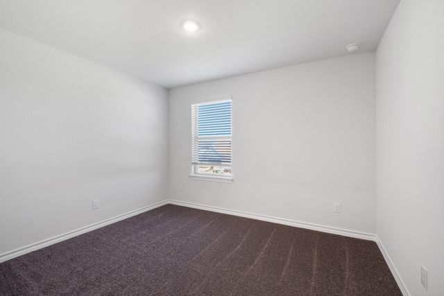 108 Leatherleaf DR, Buda, TX 78610