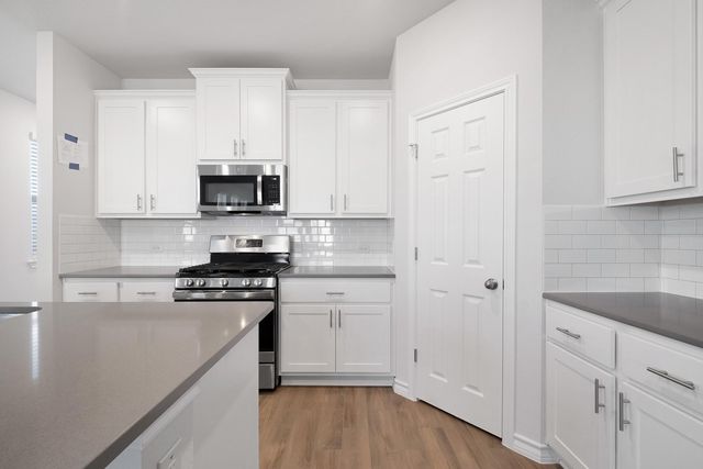 108 Leatherleaf DR, Buda, TX 78610