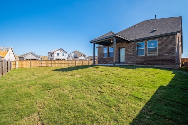 108 Leatherleaf DR, Buda, TX 78610