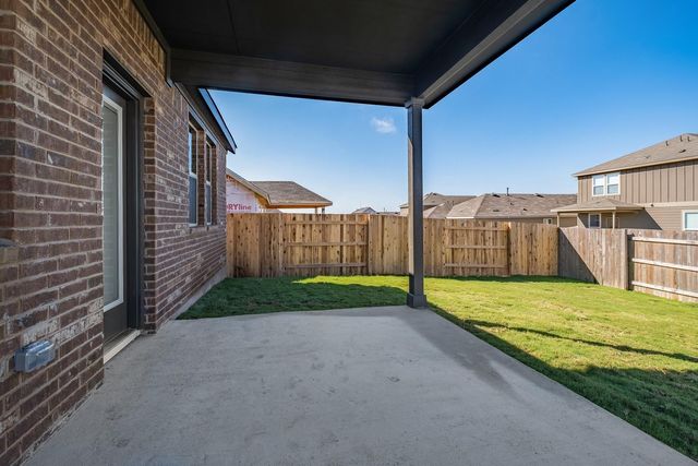 108 Leatherleaf DR, Buda, TX 78610