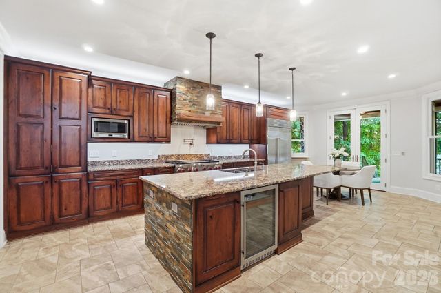 221 Whiterock Drive, Mount Holly, NC 28120