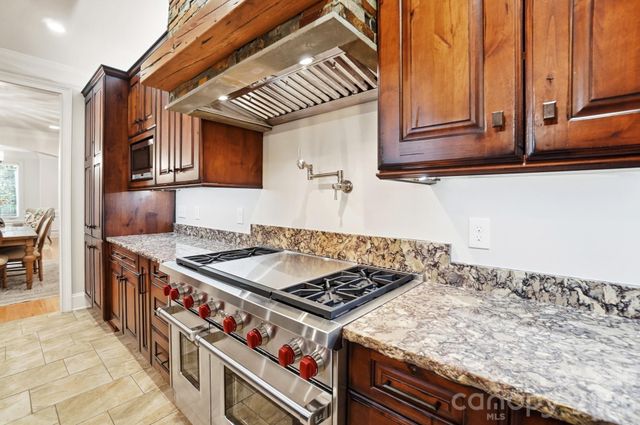 221 Whiterock Drive, Mount Holly, NC 28120